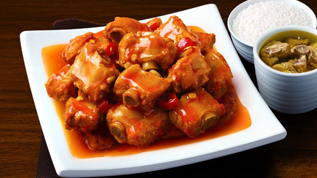 Sweet and Sour Spareribs on Rice 糖排饭