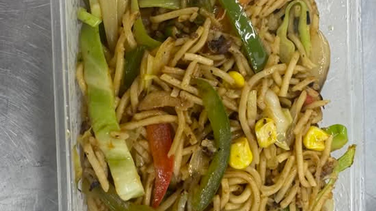 Vegetable Noodles (V)