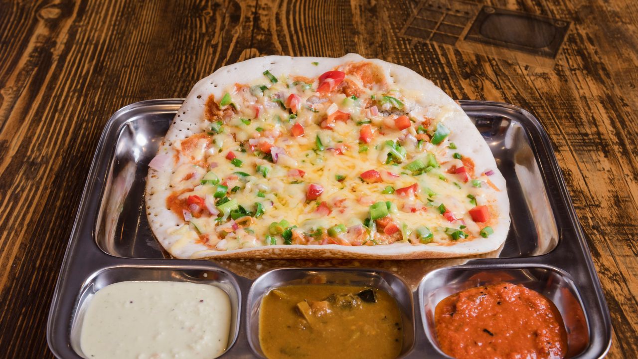 Tomato & Capsicum Uthappam