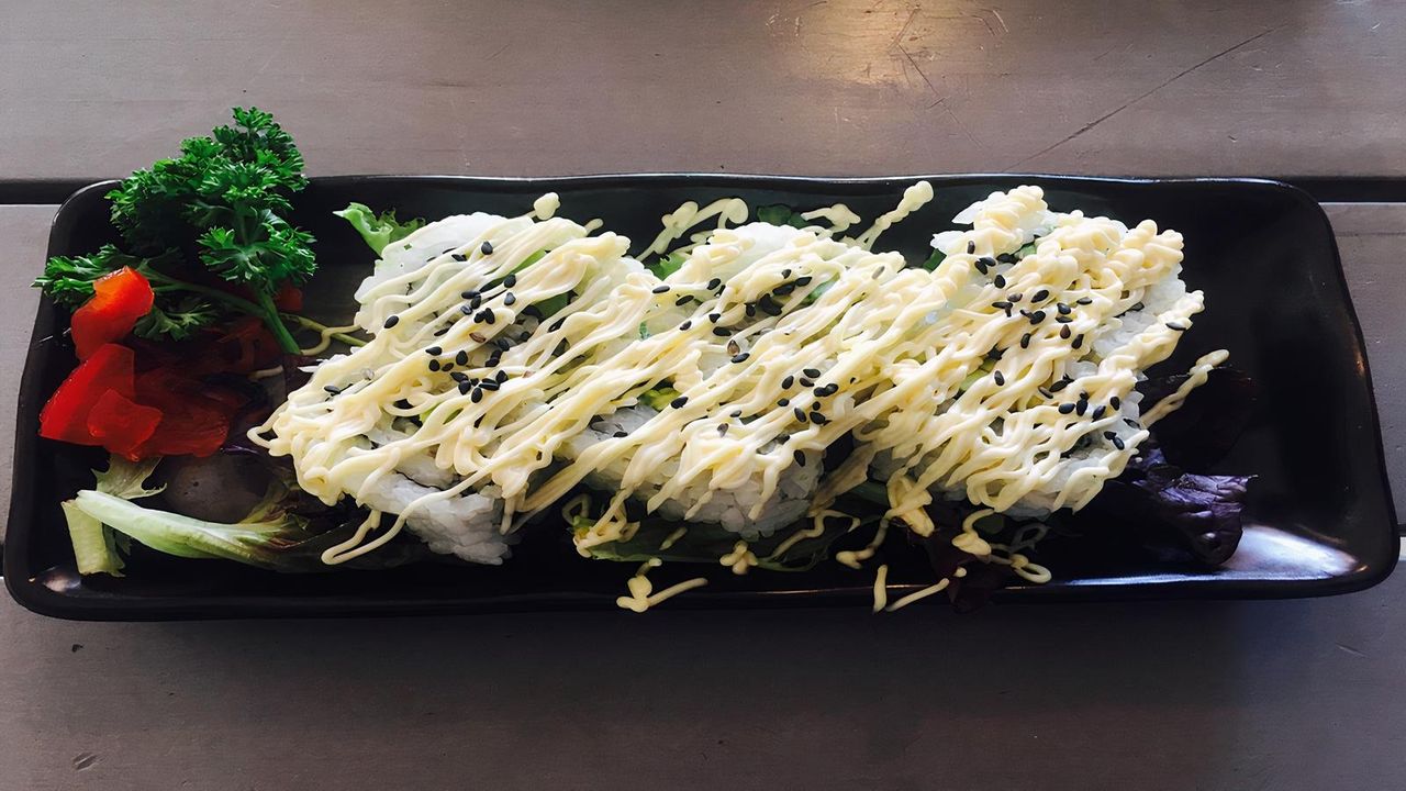 Avocado Baby Roll (6 Pieces)