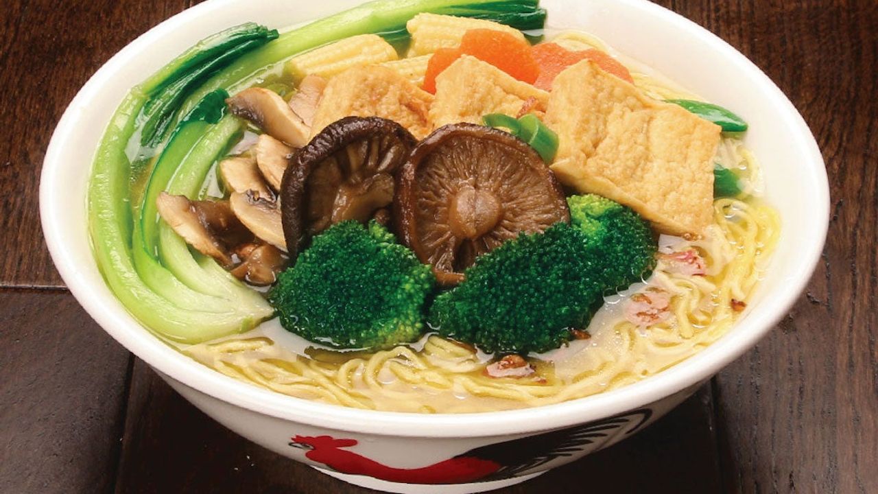 Mushroom and Vegetables Noodle Soup