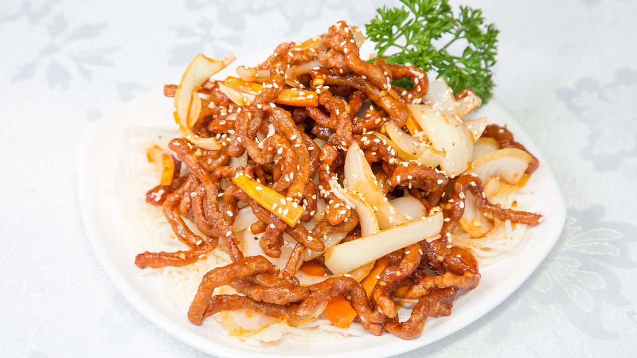 Crispy Beef in Peking Sauce