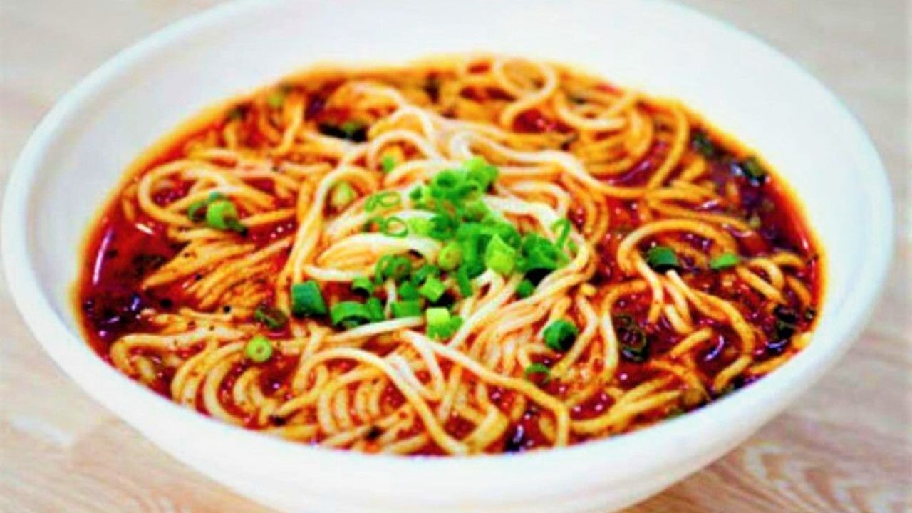 69 Spicy Hot Handmade Noodle with Chili Oil