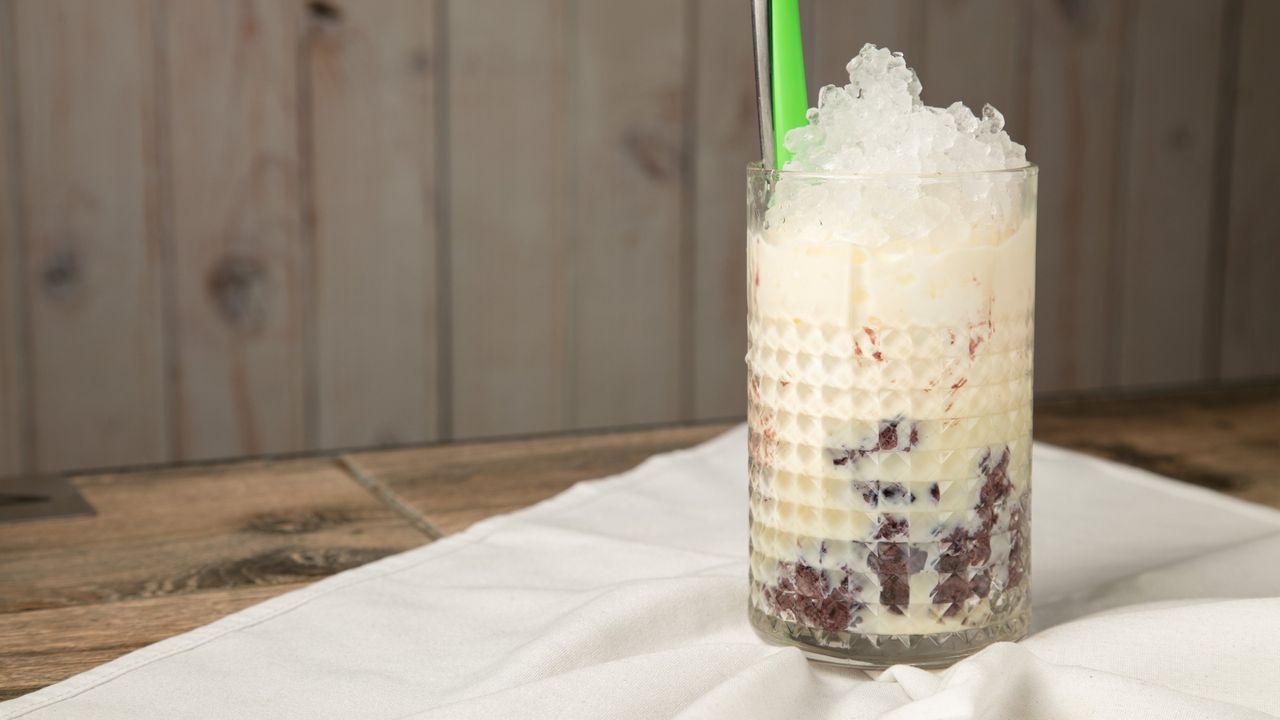 Sữa Chua Nếp Cẩm (Purple Rice Yogurt)
