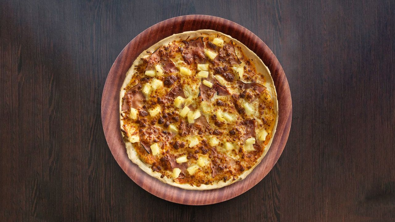 04. Hawaiian - Medium Pizza