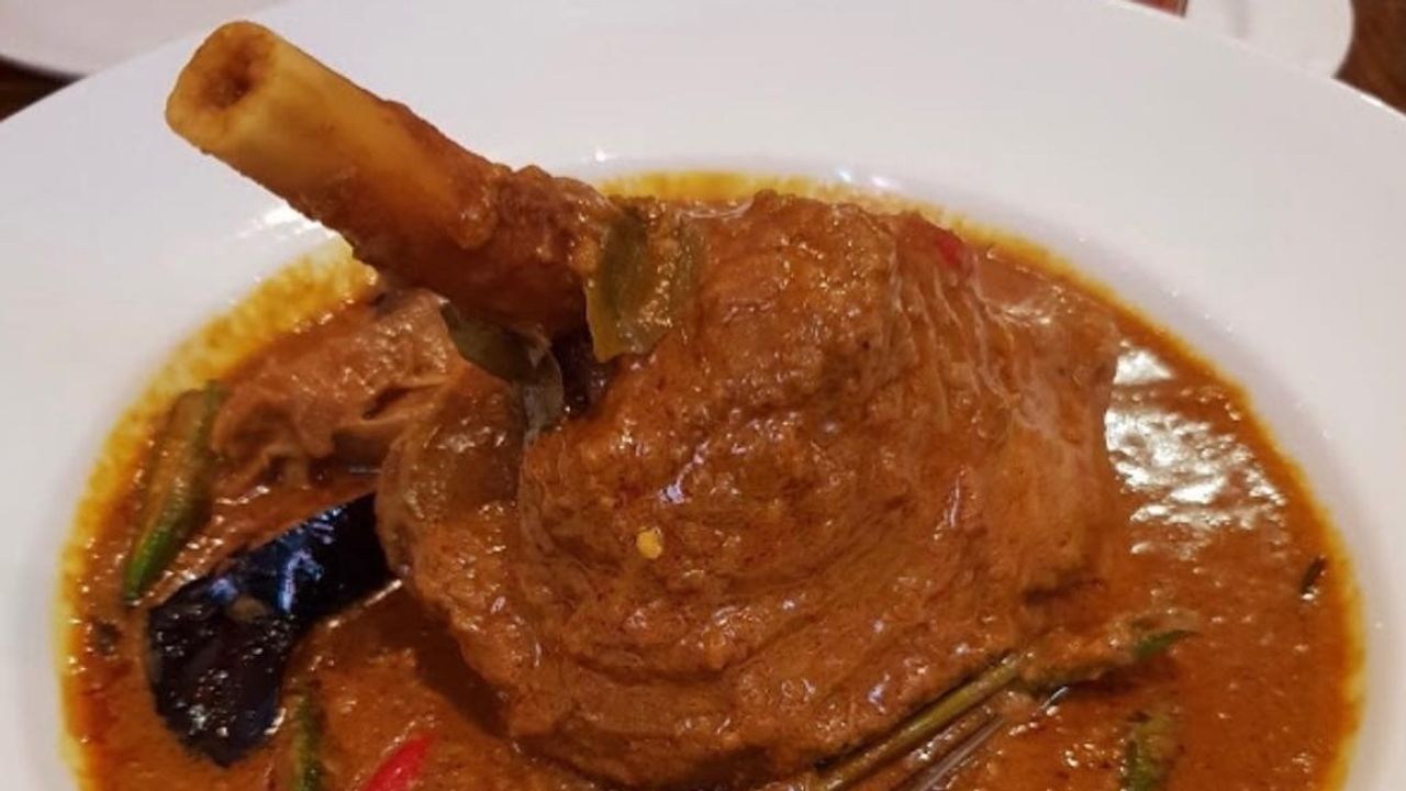 Malaysian Curry Lamb Shank