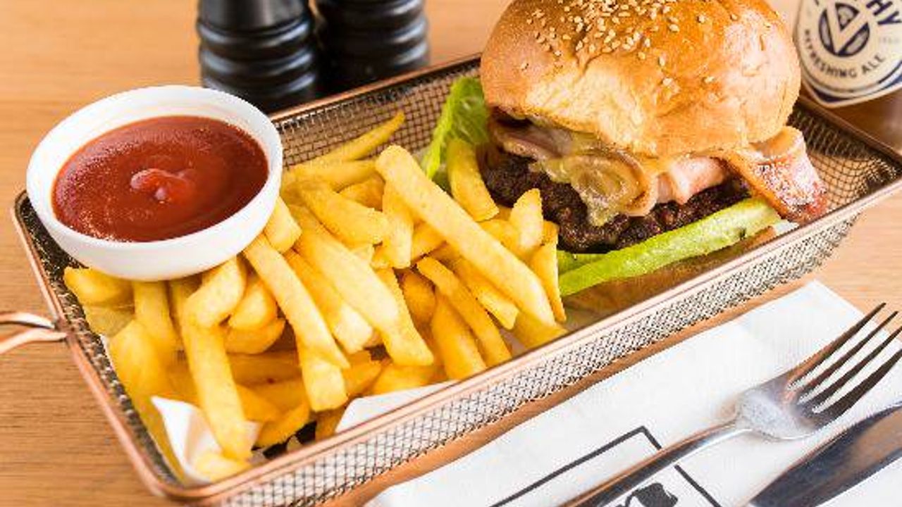 Deluxe Burger