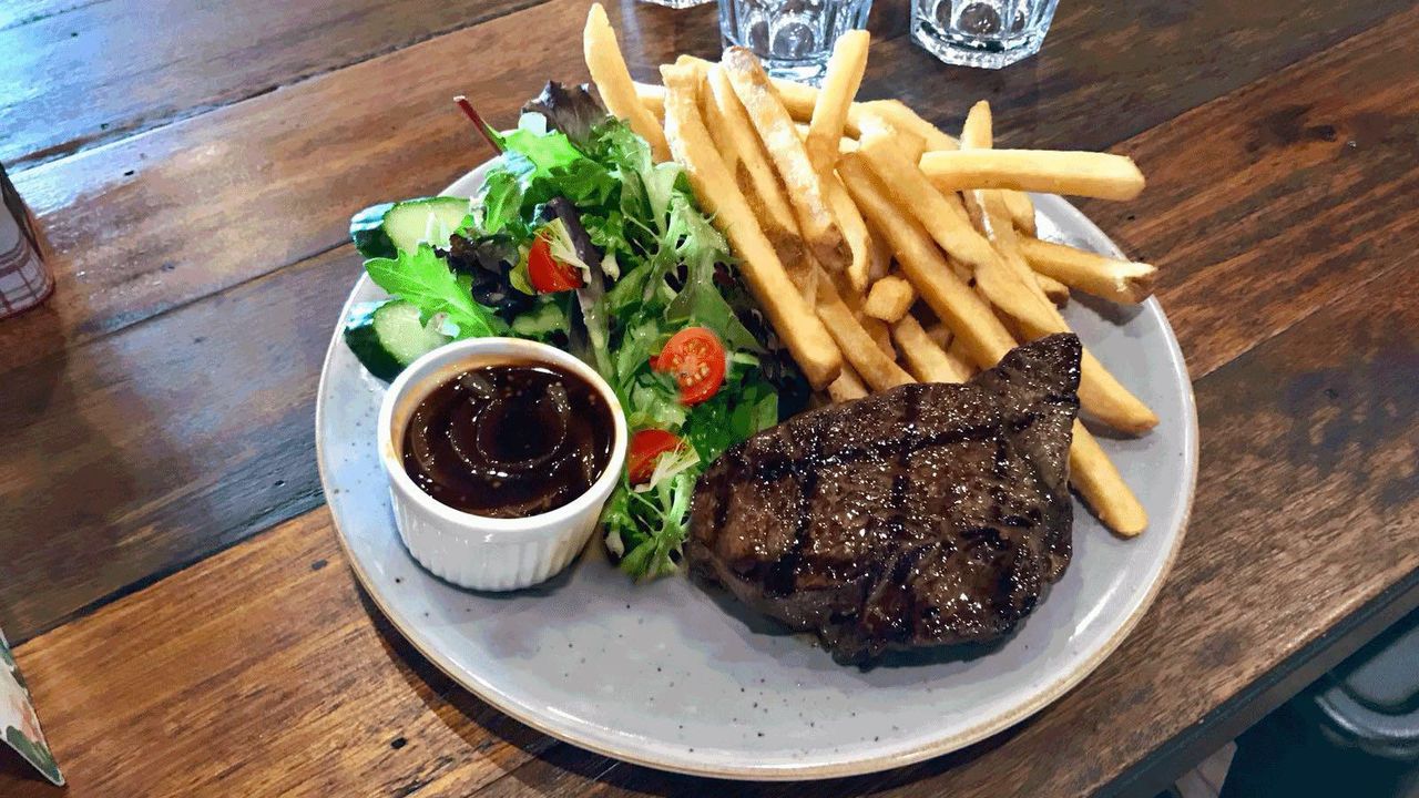 200g Rump Steak with Chips and Salad