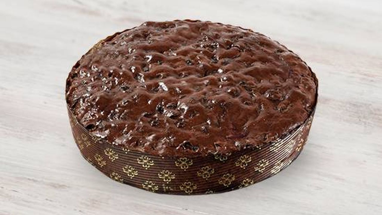 Large Choc Cherry Brownie Cake