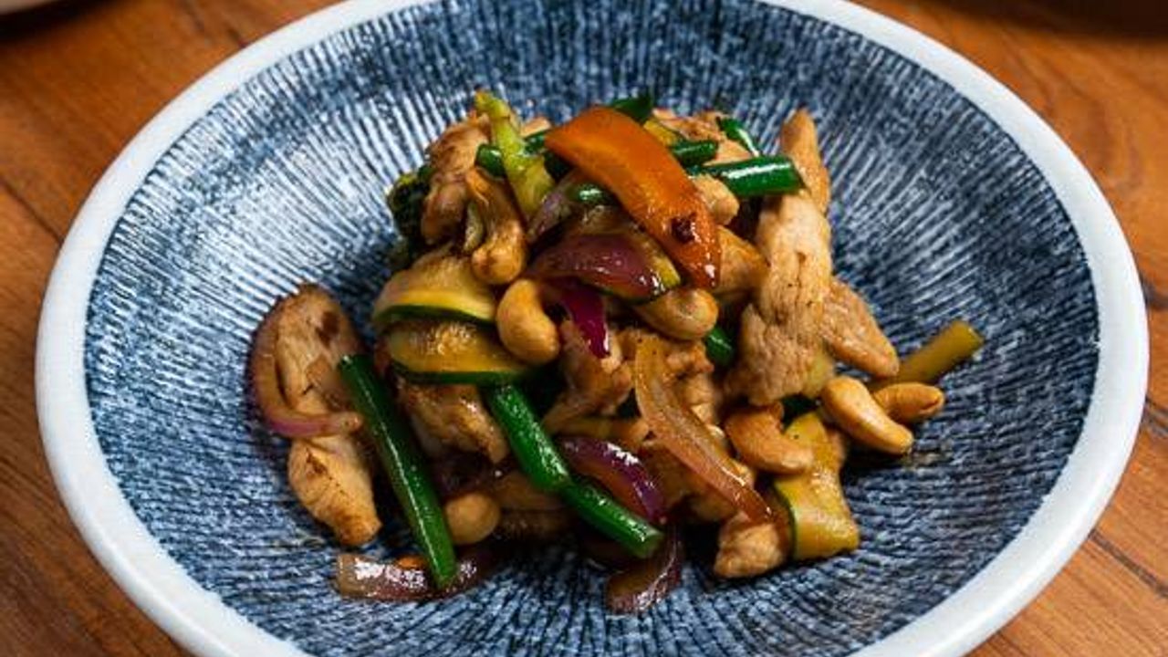 Stir Fried Chicken and Cashew