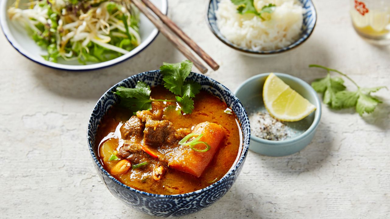 M3. Chicken Curry / Cơm Cà Ri Gà