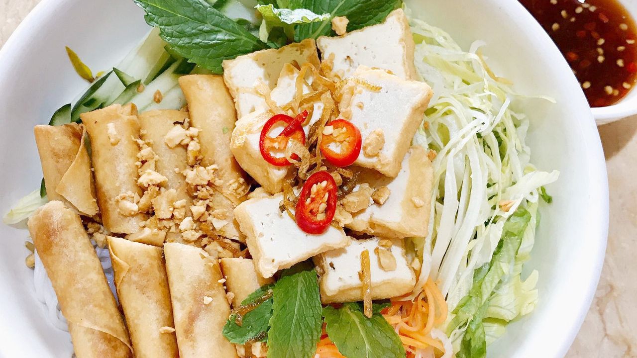 Tofu and Vegetarian Spring Roll Vermicelli