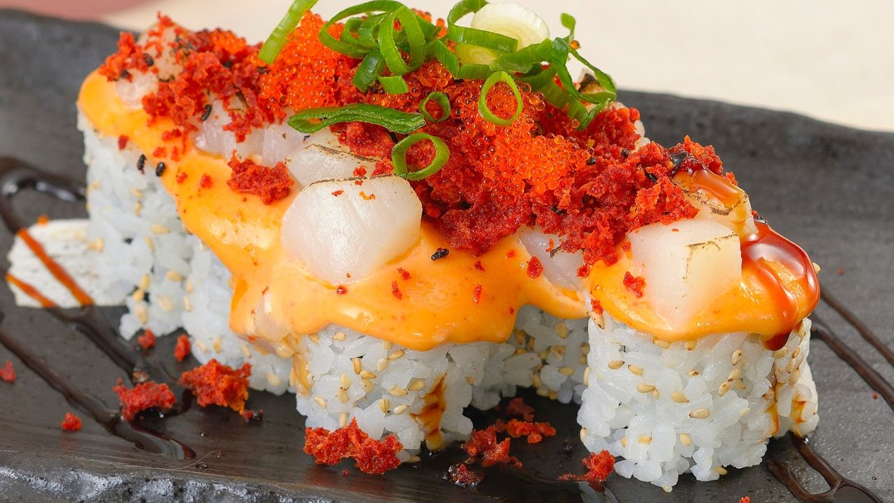 Dynamite Scallop Roll