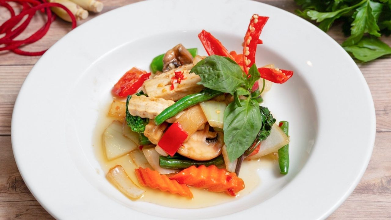 Pad Ka Prao (Chili & Basil Sauce)