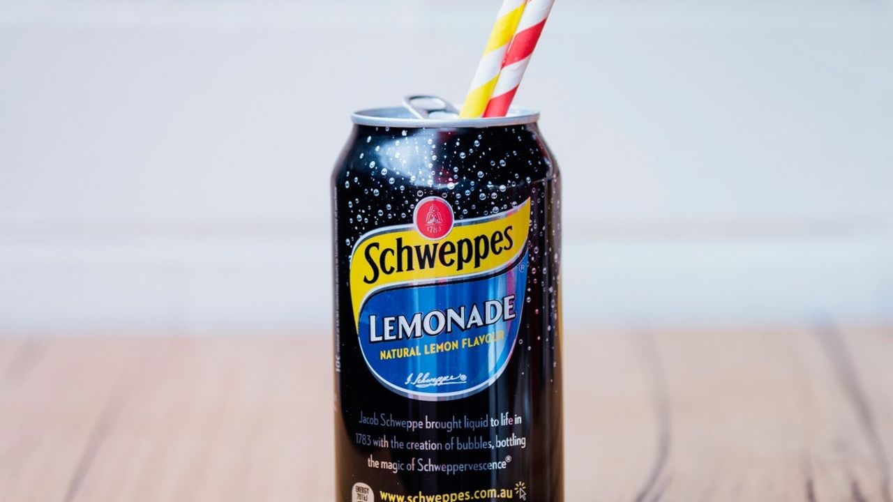 Schweppes Lemonade (Can)