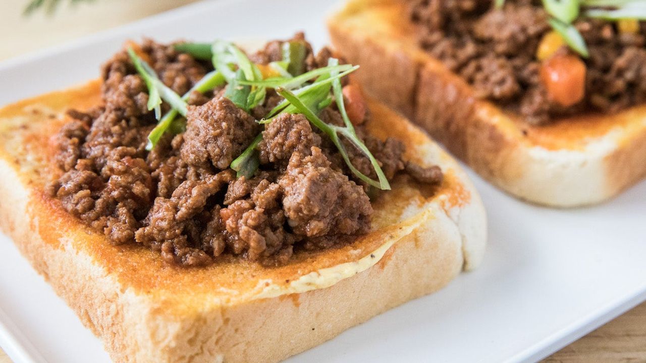 Savoury Mince on Thick Toast
