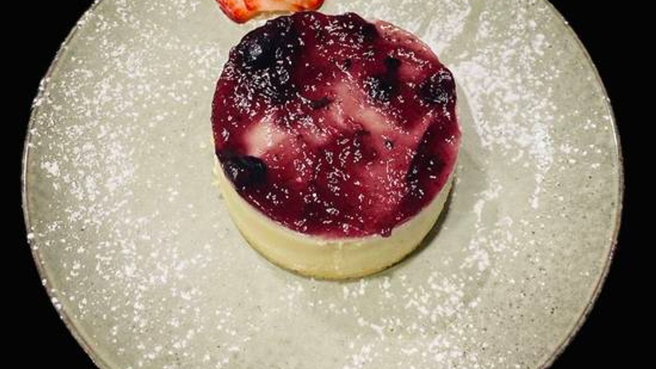 Raspberry cheese cake