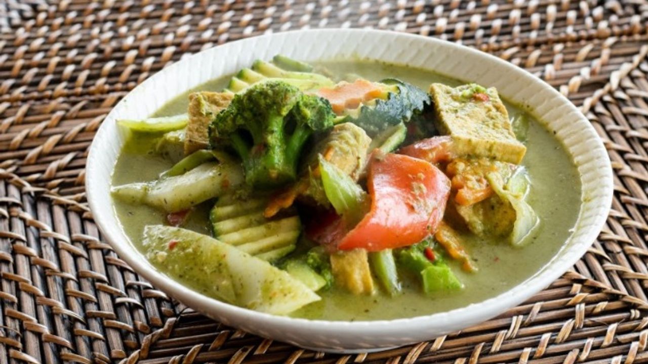 47. Green Curry Mixed Vegetables (V)(GF)