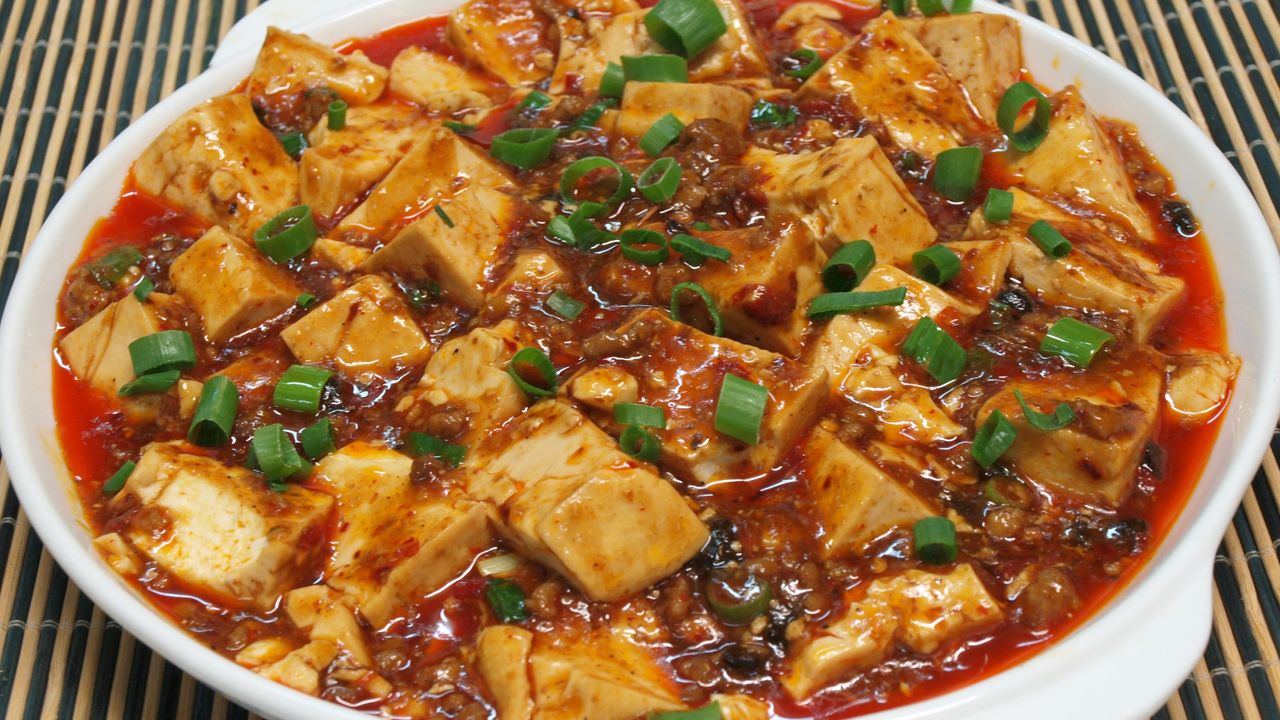 Sautéed Bean Curd & Pork Mince in Spicy Sauce