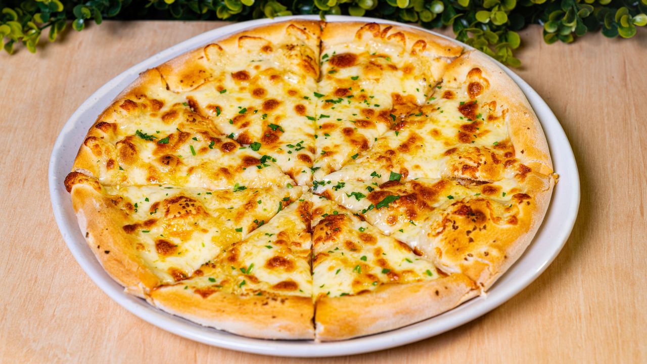 Cheese and Garlic 10" Pizza