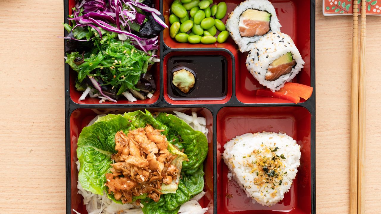 Tropical Shoyu
Salmon Bento Box