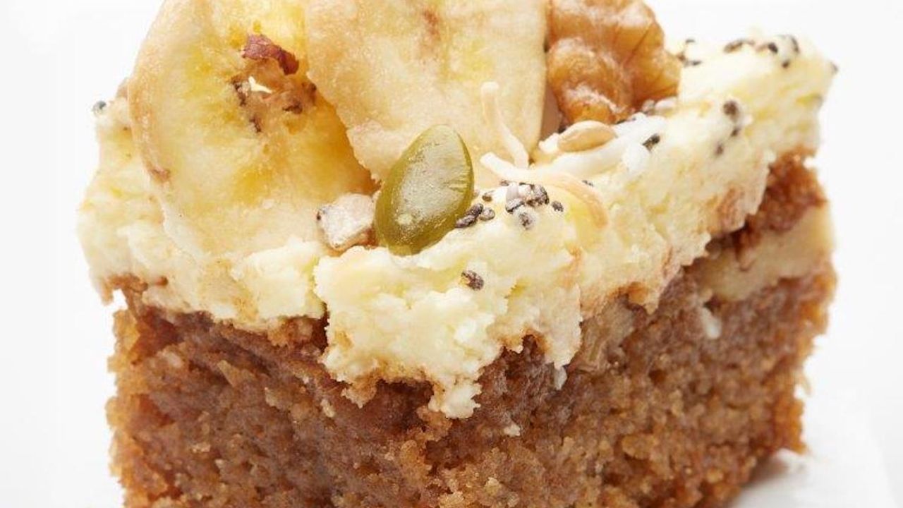 Mini Banana Cake Slice