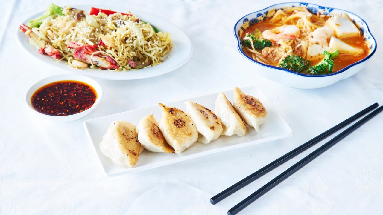 Vegetable Dumplings (12 Pieces)