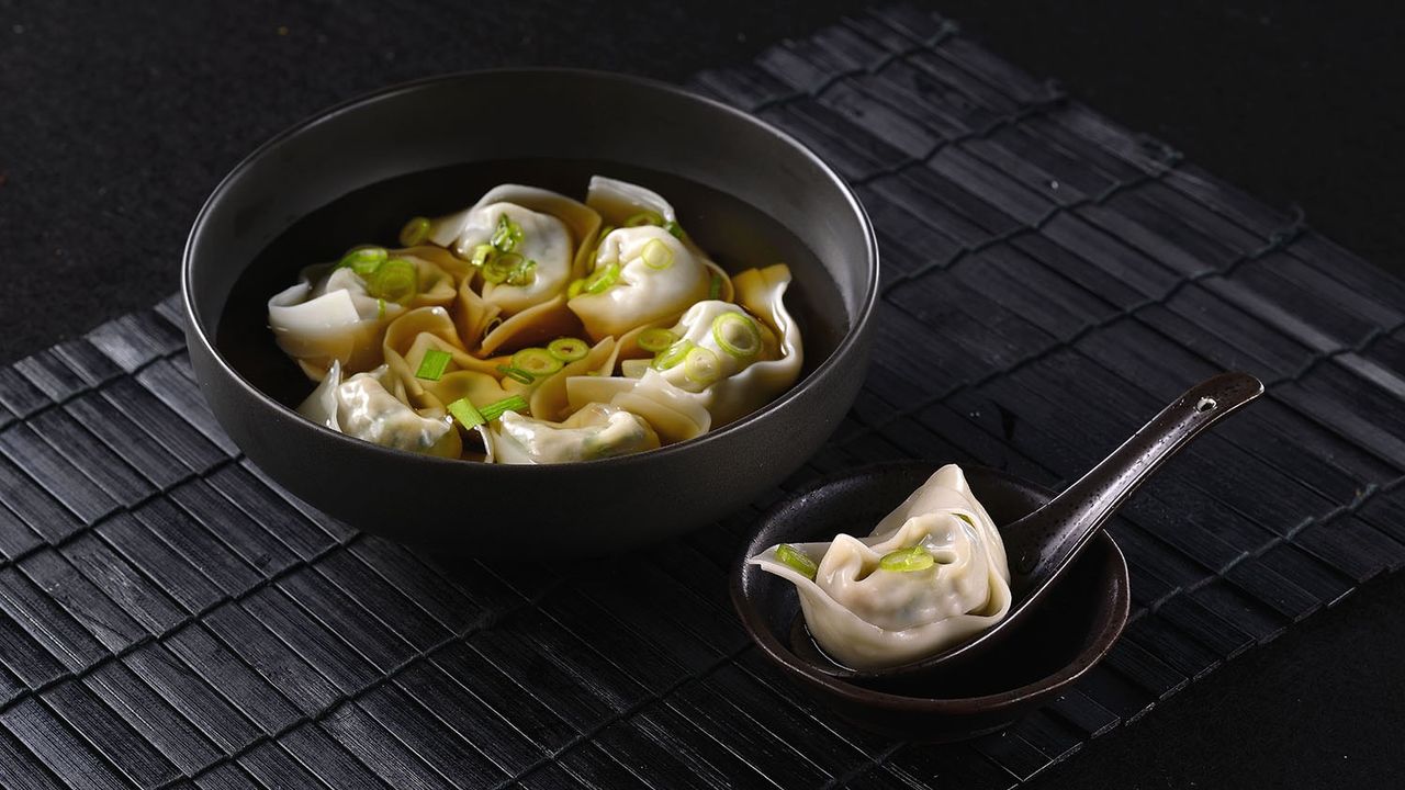 Pork & Vegetable Wonton Soup (8pc)
