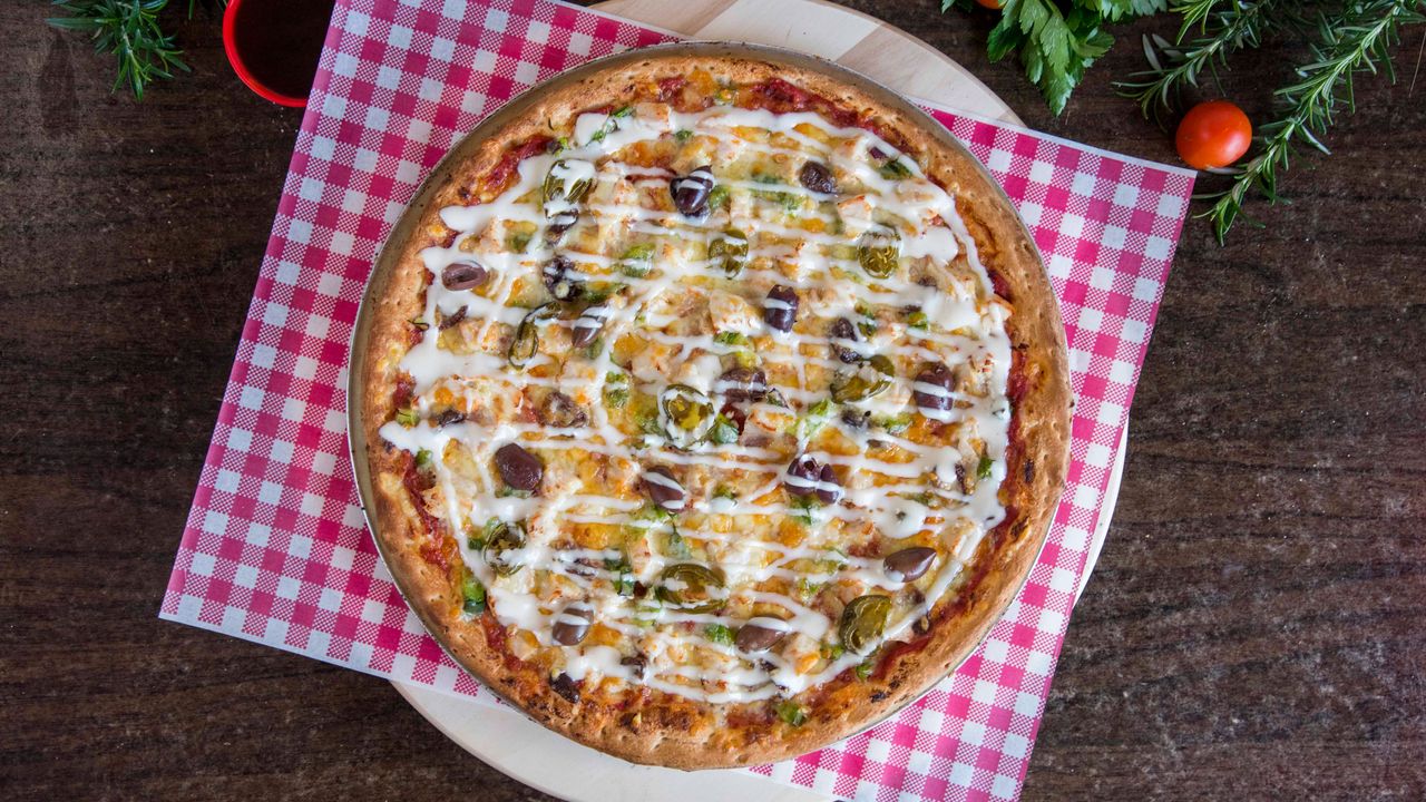 Arabian Pollo Ranch Halal Pizza