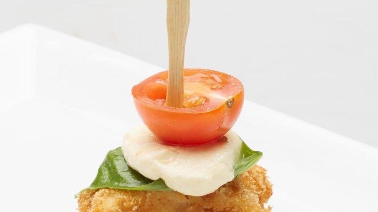Mini Chicken Parma with Bocconcini, Fresh Basil Leaf & Cherry Tomato