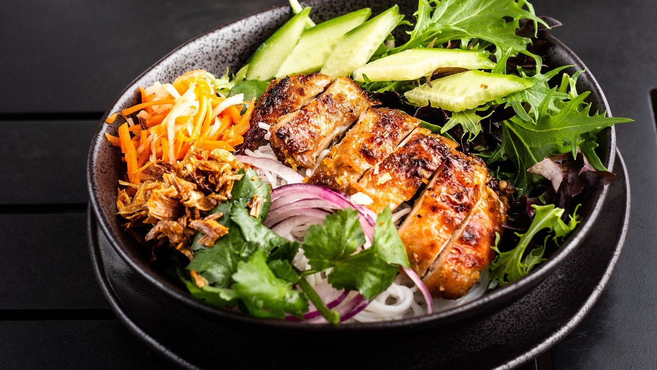 Glaze Grilled Chicken on Rice Vermicelli
