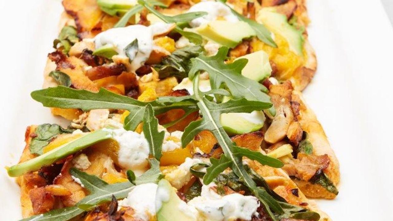 Tandoori Chicken, Roquet & Poached Mango with Yoghurt Raita Pizza