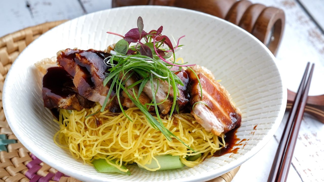 Crispy Pork " Dry"  Noodles