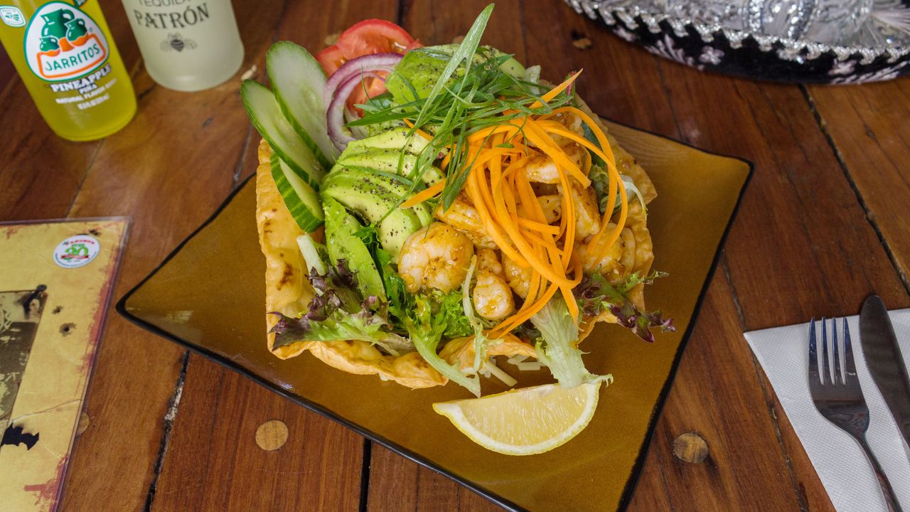 Camarones and Avocado Salad