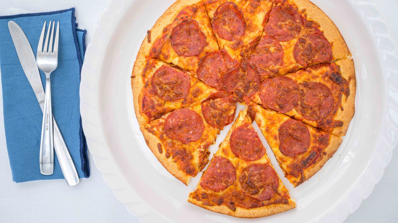 8. American (Regular 9", 4 Slices)