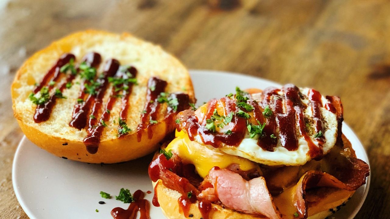 Bacon N' Egg Roll
