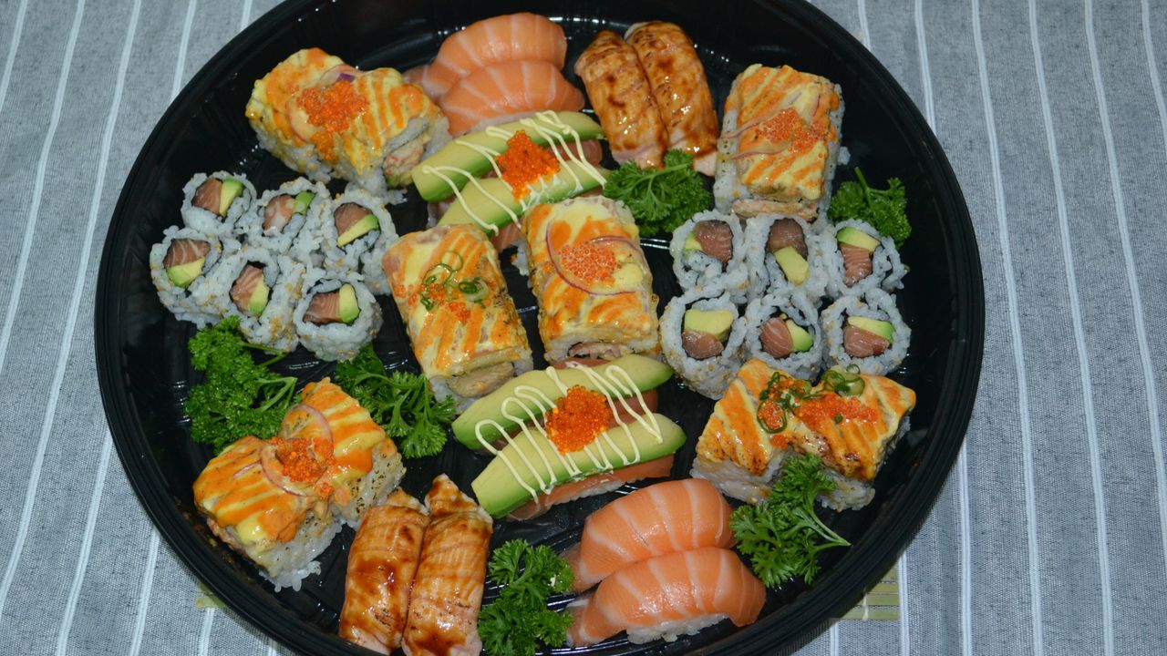 Salmon Lover (36pc)