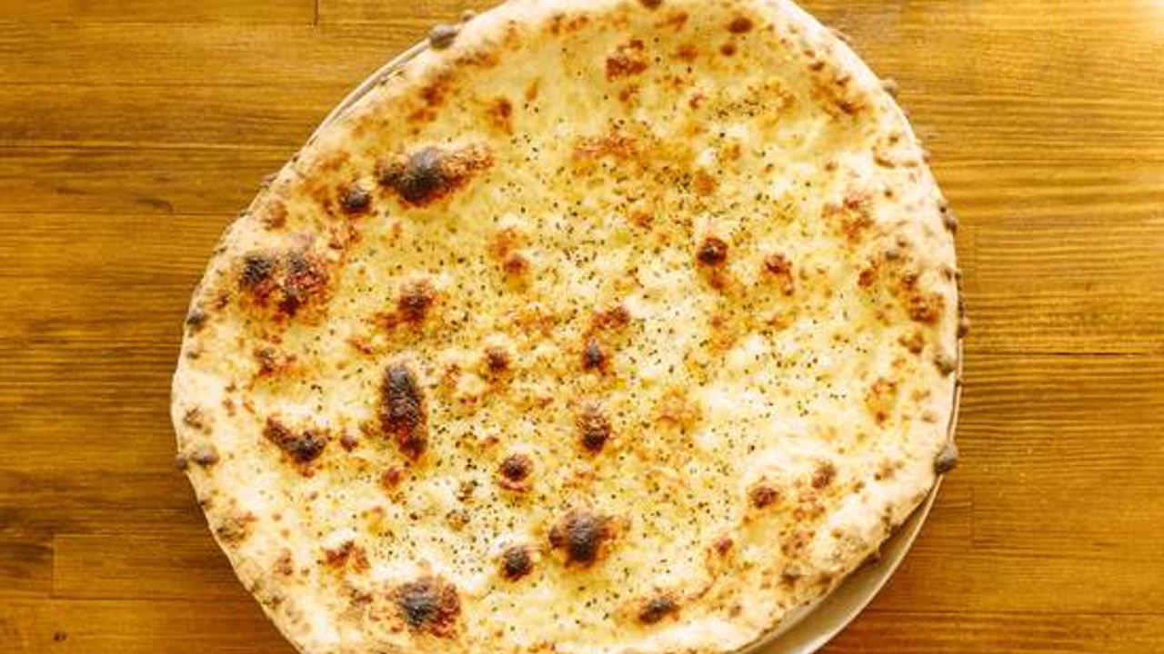 Cacio e Pepe Pizza