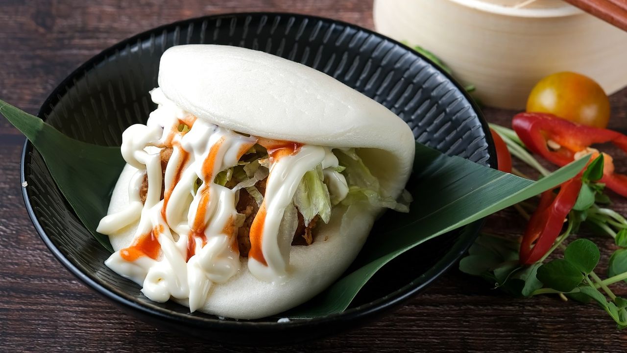 Chicken Karaage Bao (1)