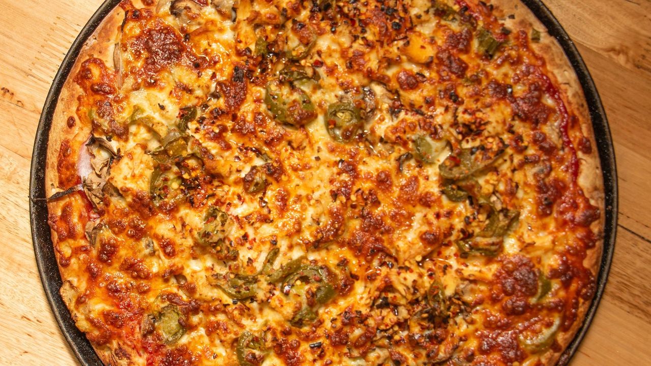 Spicy Chicken Pizza