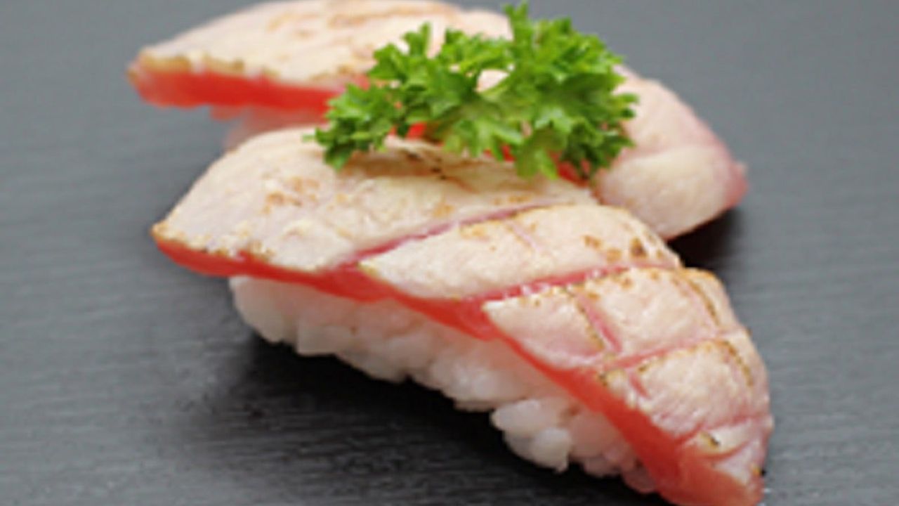 Seared Tuna Nigiri (3 Pcs)