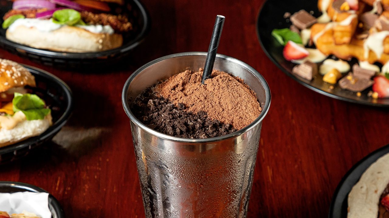 Oreo and Milo Crumble Thicky Shakey Shake