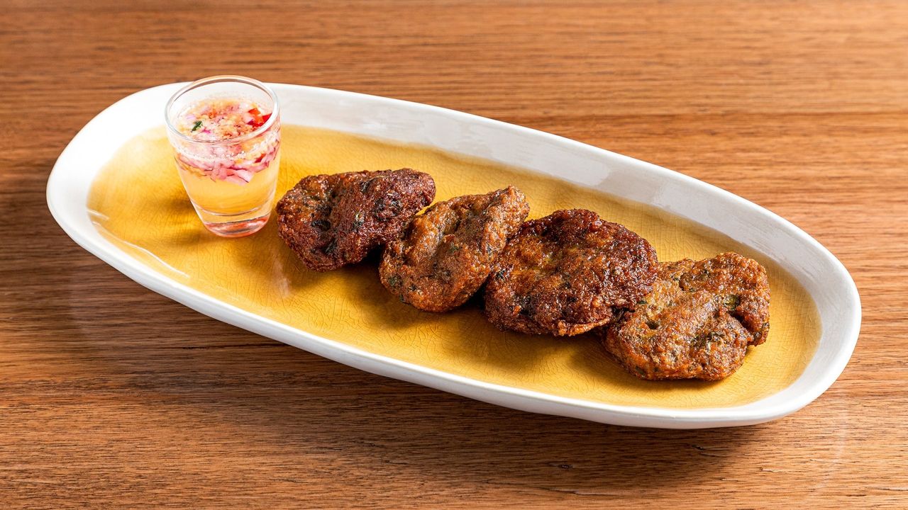 Fish Cake (4 Pieces)