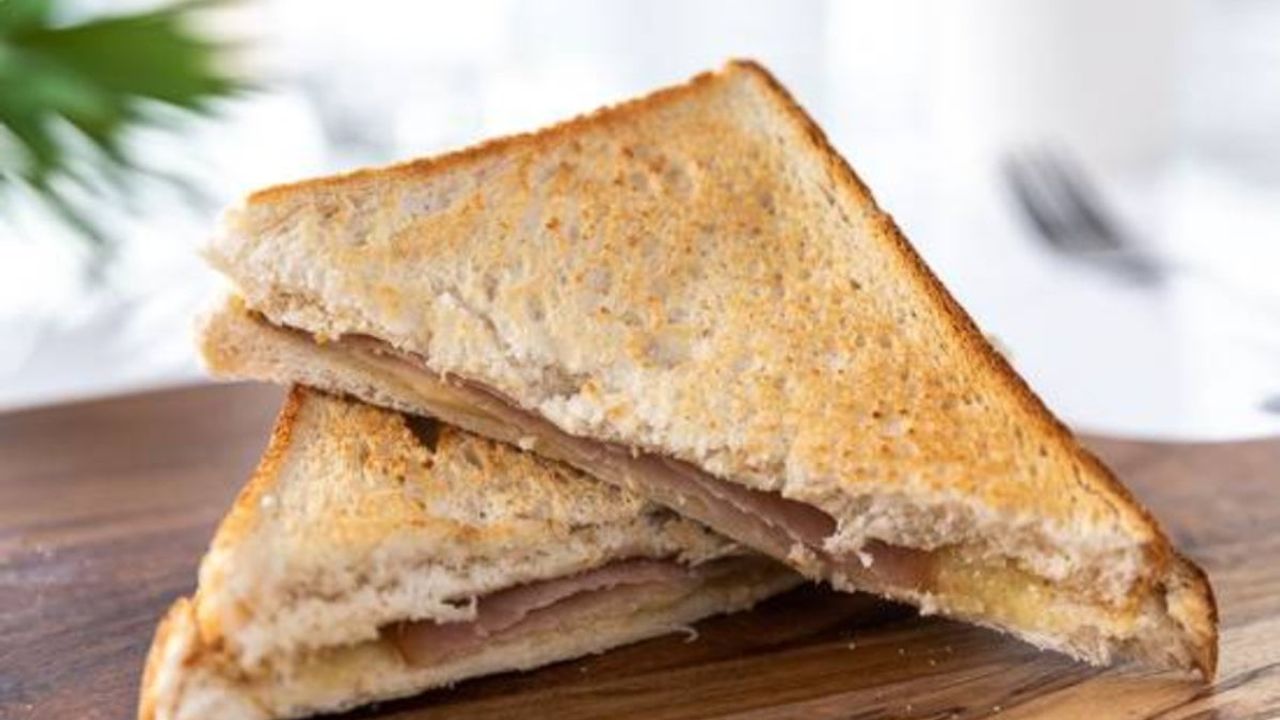 Ham and Cheese Toastie (190g)