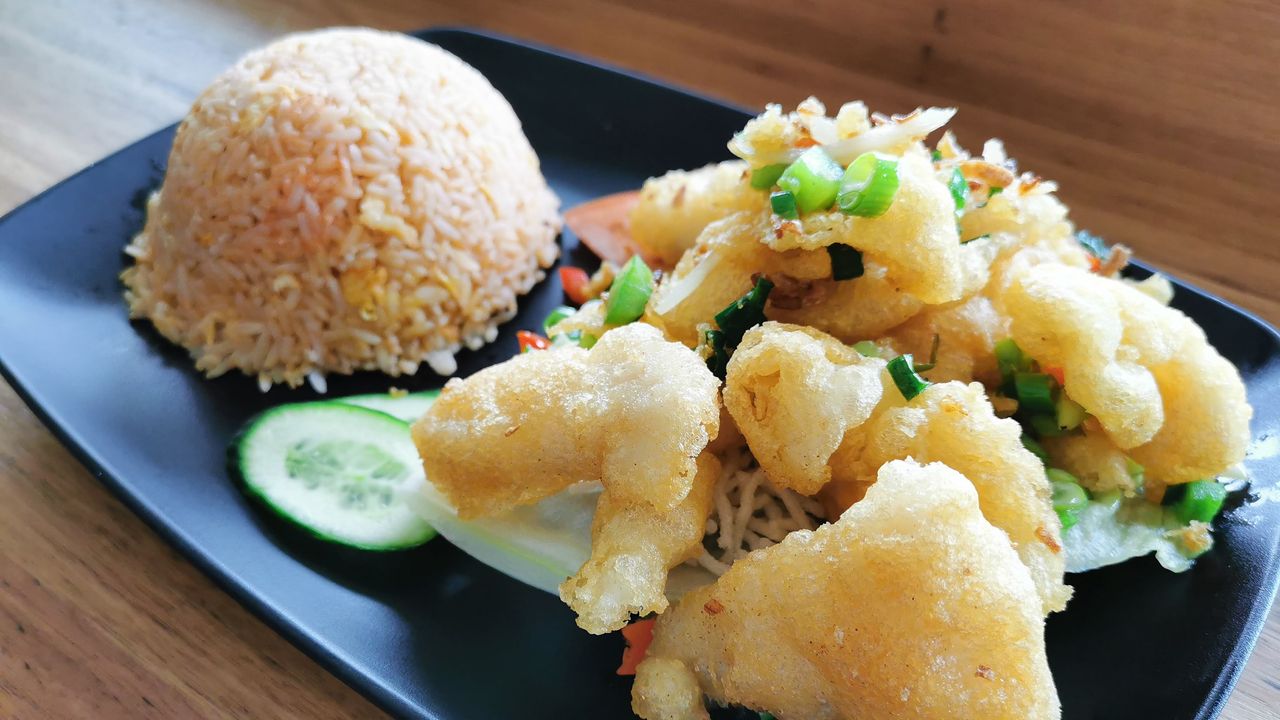 East Alley Fried w/ Tomato Fried Rice