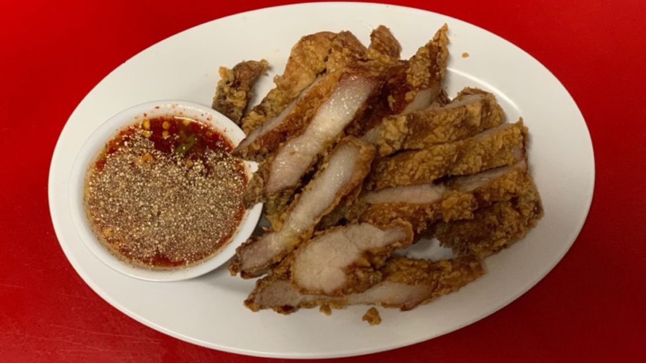Deep fried pork belly สามชั้นทอด