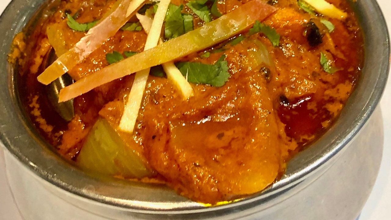 Kadai Chicken (Med - Hot)