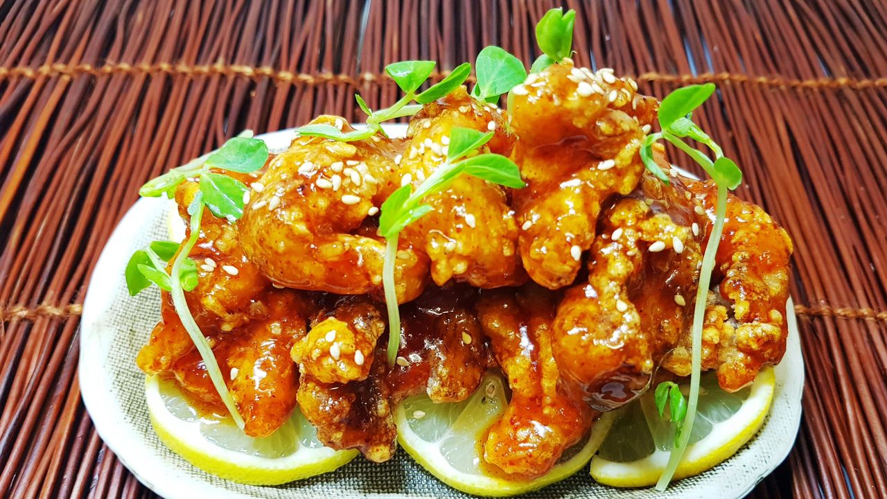 10. Sweet Spicy Chicken (7 pieces)