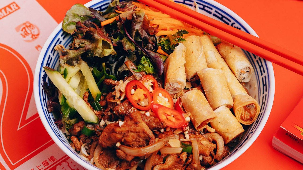 Vermicelli Beef & Springrolls