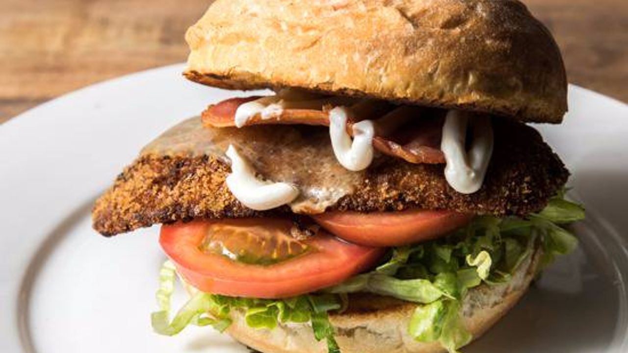 Schnitzel Burger Combo